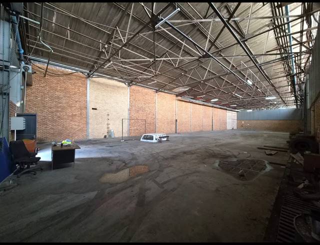 750M² WAREHOUSE TO LET IN WADEVILLE